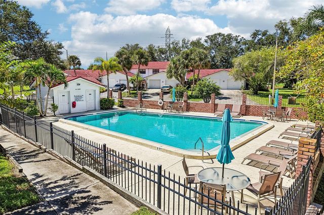 1400 WATER VIEW DRIVE W 202, Largo, FL 33771