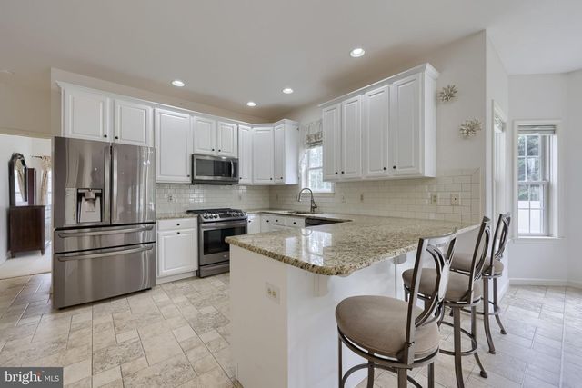 20 LEWISTON CIR, Lancaster, PA 17601