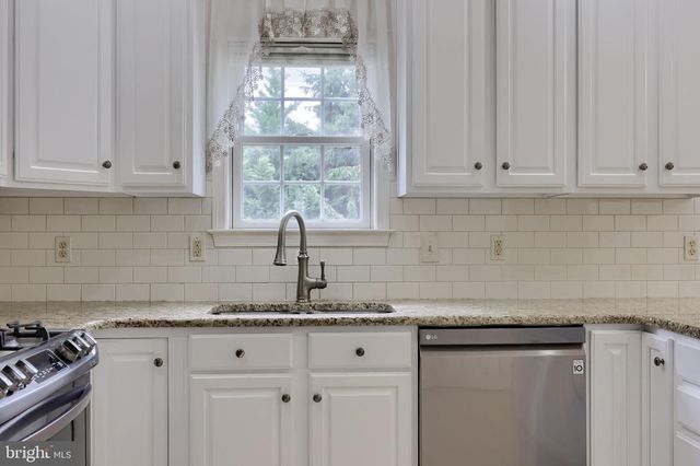 20 LEWISTON CIR, Lancaster, PA 17601