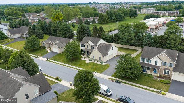 20 LEWISTON CIR, Lancaster, PA 17601