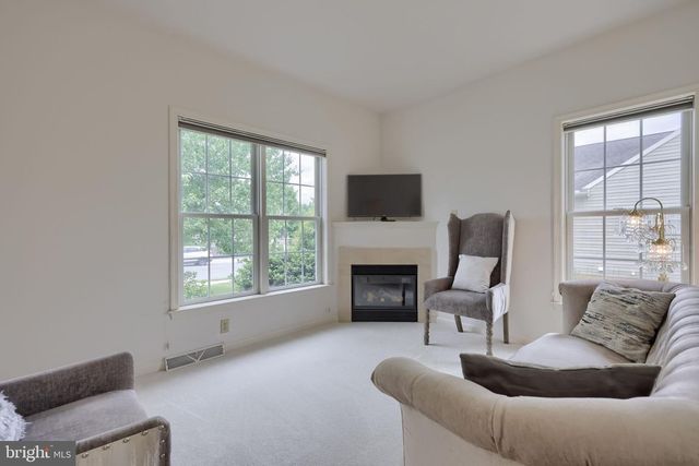 20 LEWISTON CIR, Lancaster, PA 17601