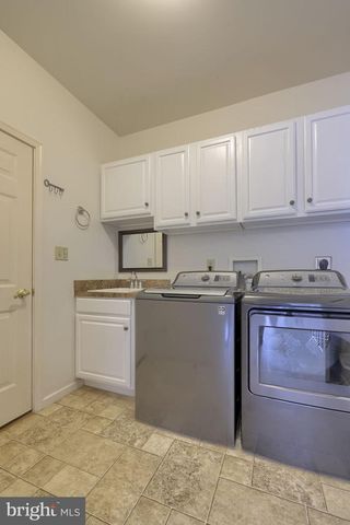 20 LEWISTON CIR, Lancaster, PA 17601