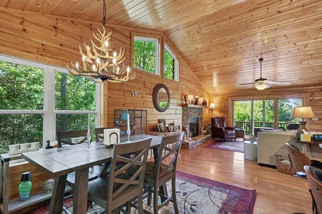 71 Leisure Time Lane, Murphy, NC 28906