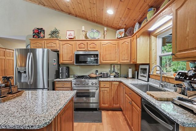 71 Leisure Time Lane, Murphy, NC 28906