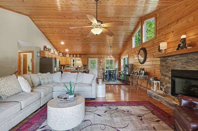 71 Leisure Time Lane, Murphy, NC 28906
