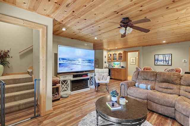 71 Leisure Time Lane, Murphy, NC 28906