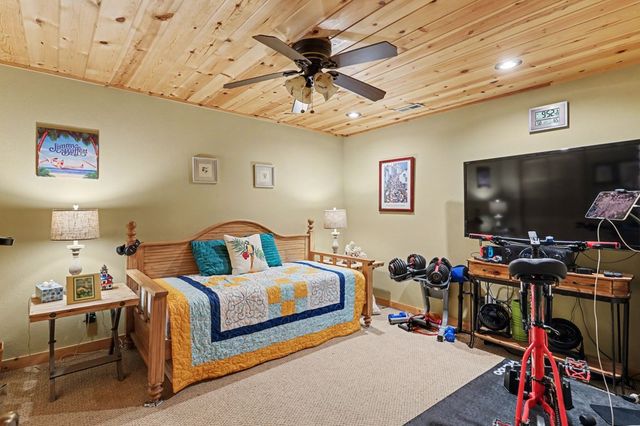 71 Leisure Time Lane, Murphy, NC 28906