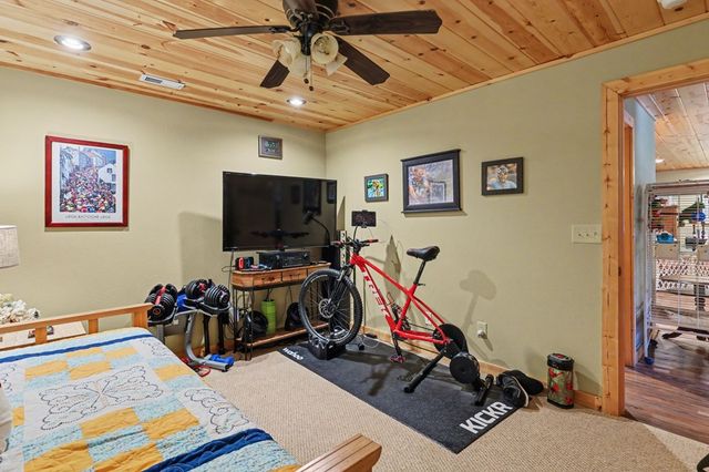 71 Leisure Time Lane, Murphy, NC 28906