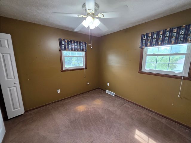 5836 HERITAGE Drive, Erie, PA 16509