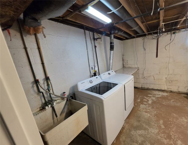 5836 HERITAGE Drive, Erie, PA 16509