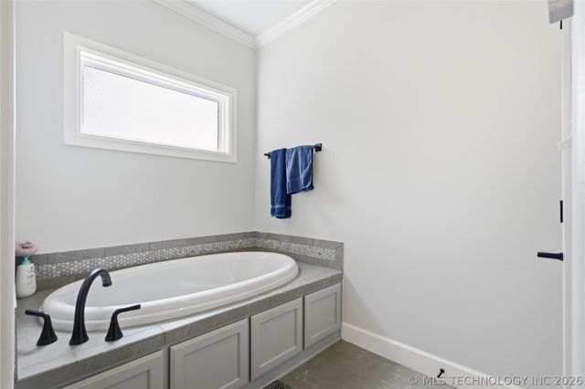 14704 E 77th Street North, Owasso, OK 74055