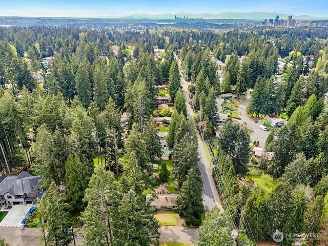 1605 153rd Avenue SE, Bellevue, WA 98007