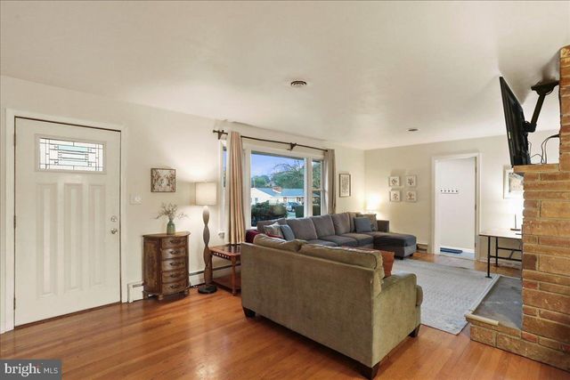 13715 DIXIE DR, Hagerstown, MD 21742