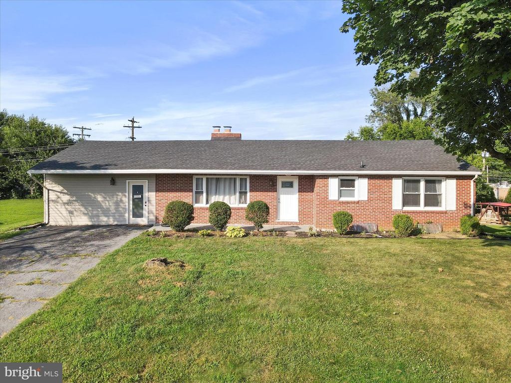 13715 DIXIE DR, Hagerstown, MD 21742
