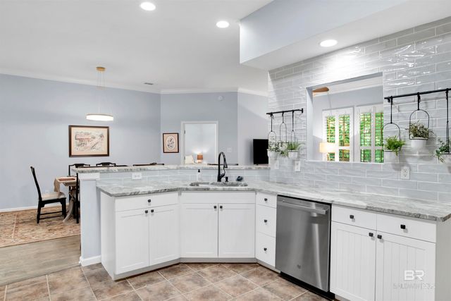 4 Yacht Club Drive 70, Daphne, AL 36526