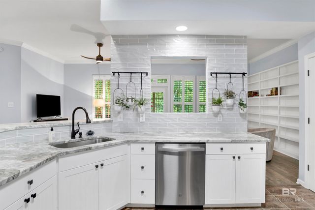 4 Yacht Club Drive 70, Daphne, AL 36526