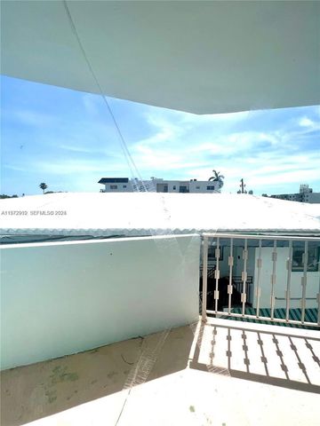 1990 Marseille Dr 303, Miami Beach, FL 33141