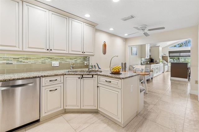 5335 SAND CRANE COURT, Wesley Chapel, FL 33543