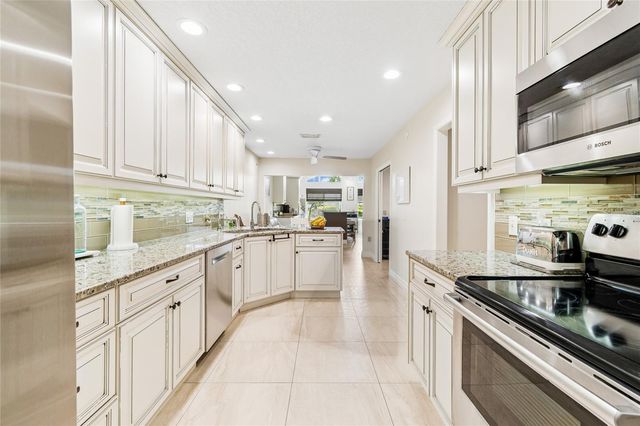 5335 SAND CRANE COURT, Wesley Chapel, FL 33543
