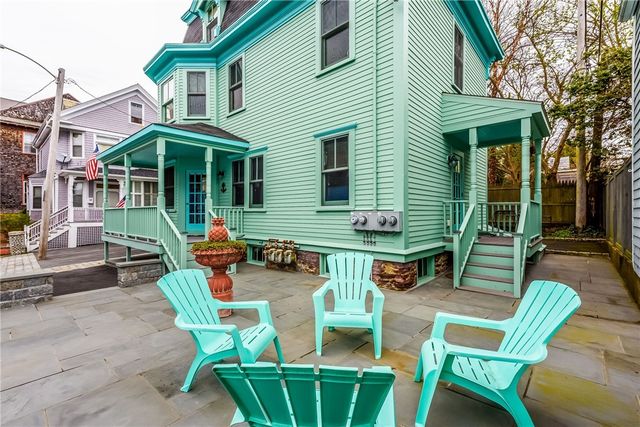 8 Green Place 1, Newport, RI 02840