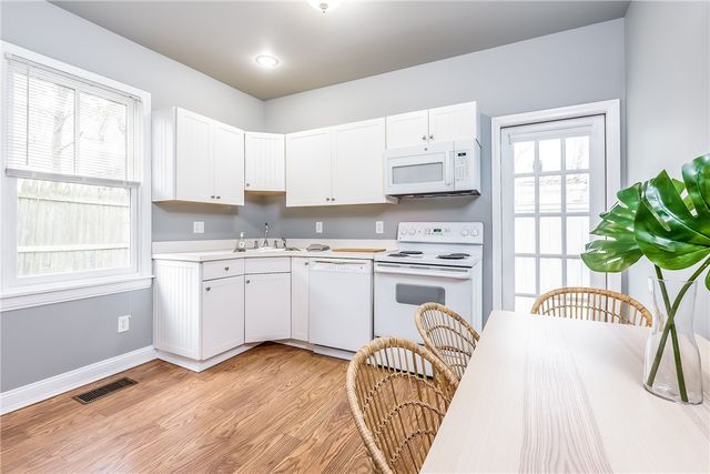 8 Green Place 1, Newport, RI 02840