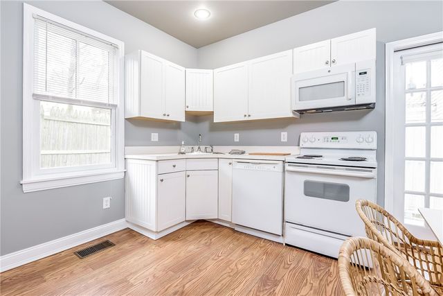 8 Green Place 1, Newport, RI 02840