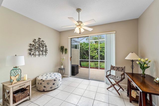 10760 Royal Caribbean Circle, Boynton Beach, FL 33437