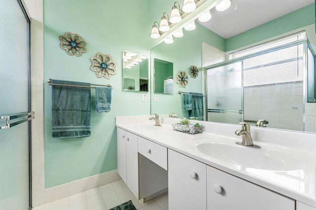 10760 Royal Caribbean Circle, Boynton Beach, FL 33437