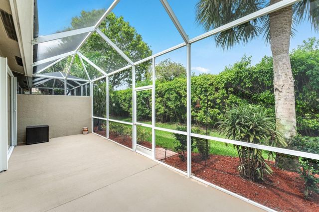 10760 Royal Caribbean Circle, Boynton Beach, FL 33437