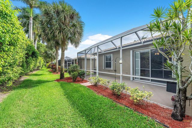 10760 Royal Caribbean Circle, Boynton Beach, FL 33437