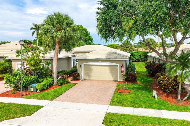 10760 Royal Caribbean Circle, Boynton Beach, FL 33437