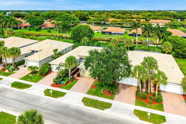 10760 Royal Caribbean Circle, Boynton Beach, FL 33437