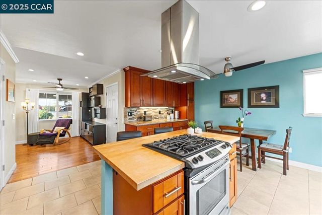 1236 Highland Blvd, Hayward, CA 94542