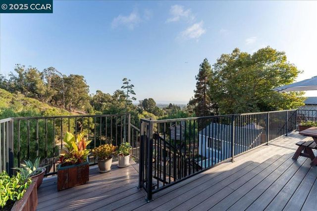 1236 Highland Blvd, Hayward, CA 94542