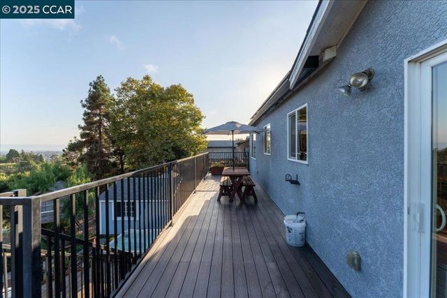 1236 Highland Blvd, Hayward, CA 94542