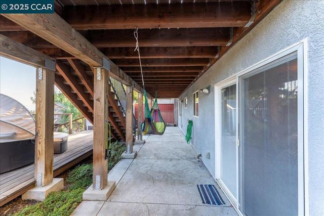 1236 Highland Blvd, Hayward, CA 94542