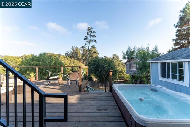 1236 Highland Blvd, Hayward, CA 94542