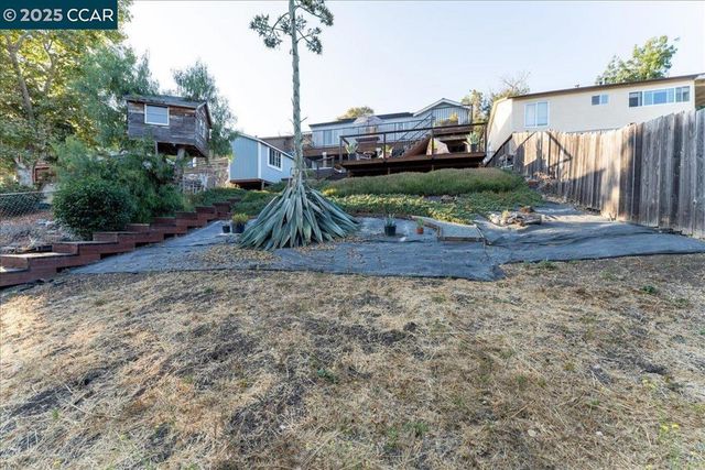 1236 Highland Blvd, Hayward, CA 94542