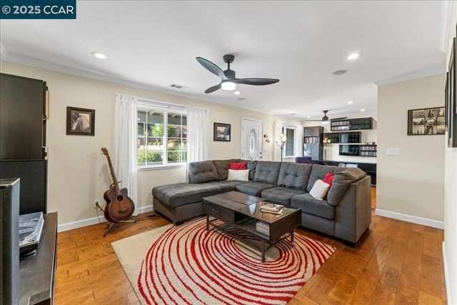 1236 Highland Blvd, Hayward, CA 94542