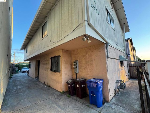 2726 73rd Ave, Oakland, CA 94605