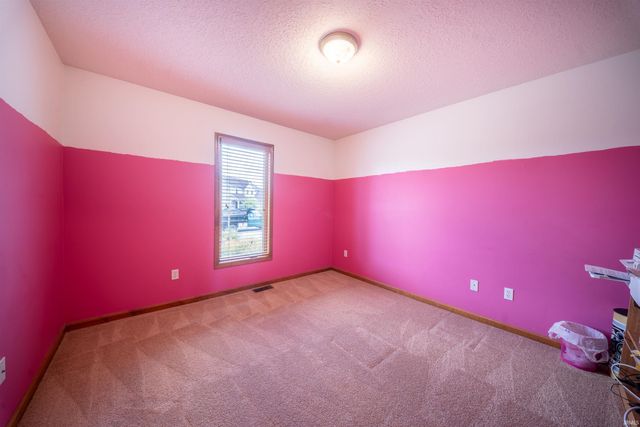 9418 Greyhawk Drive, Fort Wayne, IN 46835