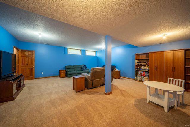 9418 Greyhawk Drive, Fort Wayne, IN 46835