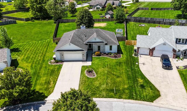 9418 Greyhawk Drive, Fort Wayne, IN 46835