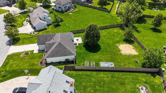 9418 Greyhawk Drive, Fort Wayne, IN 46835