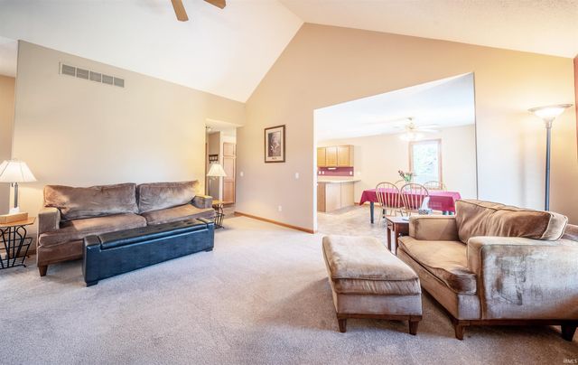 9418 Greyhawk Drive, Fort Wayne, IN 46835