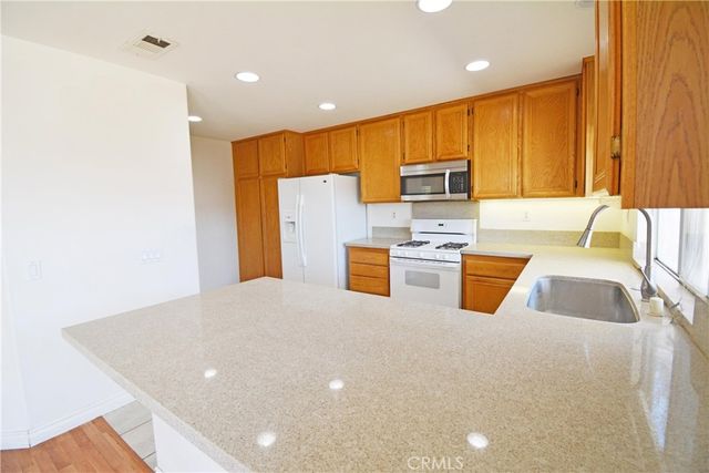 274 Settlers Rd, Upland, CA 91786