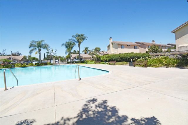 274 Settlers Rd, Upland, CA 91786