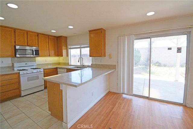 274 Settlers Rd, Upland, CA 91786