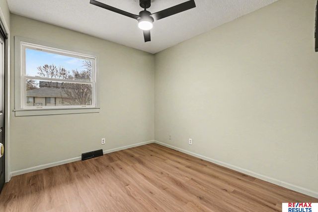 11564 Rambleridge Road, Omaha, NE 68164