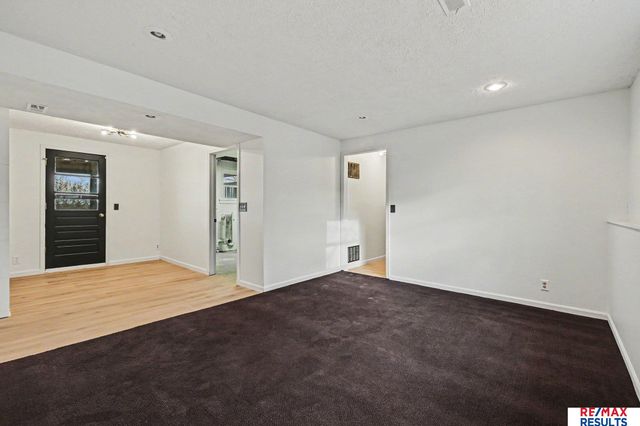 11564 Rambleridge Road, Omaha, NE 68164